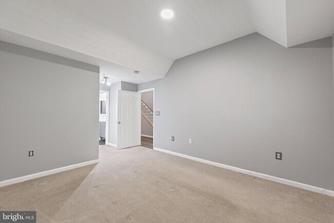 Building Photo - 15605 Everglade Ln