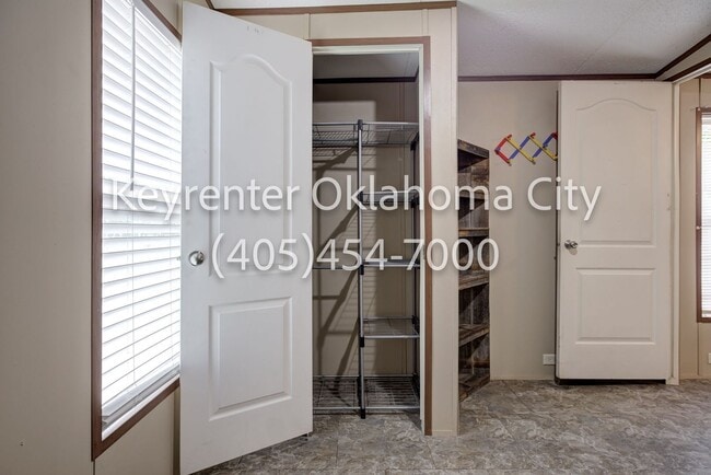 Building Photo - Spacious 2BD/1BTH Home In OakRidge Village In Spencer