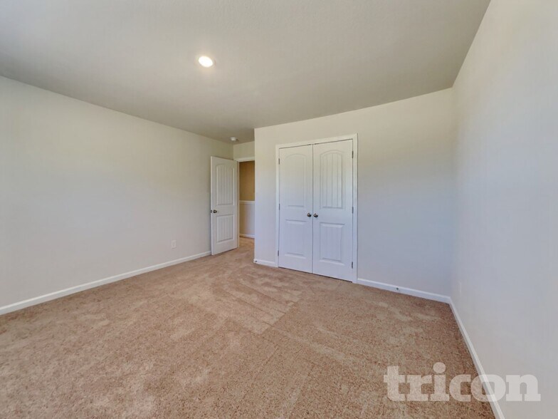 Building Photo - 205 Coleshill Rd