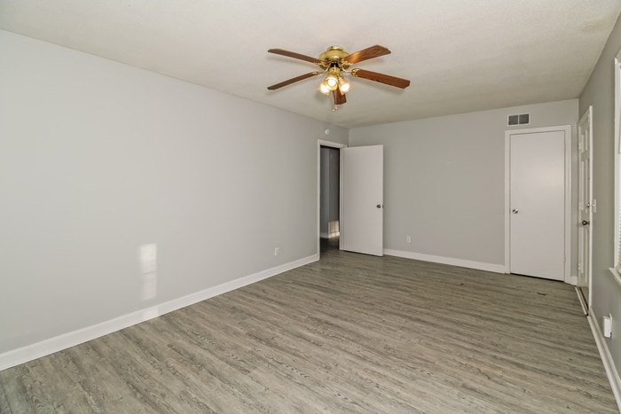 Building Photo - 1808 Laredo Dr