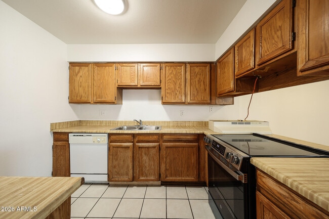 Building Photo - 3238 E Calypso Ave