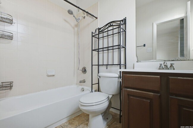 Building Photo - Spacious 5-Bedroom Home for Lease in Desirable Cibolo Location!