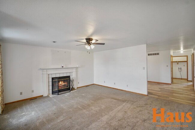 Building Photo - 1839 SE 43rd Terrace