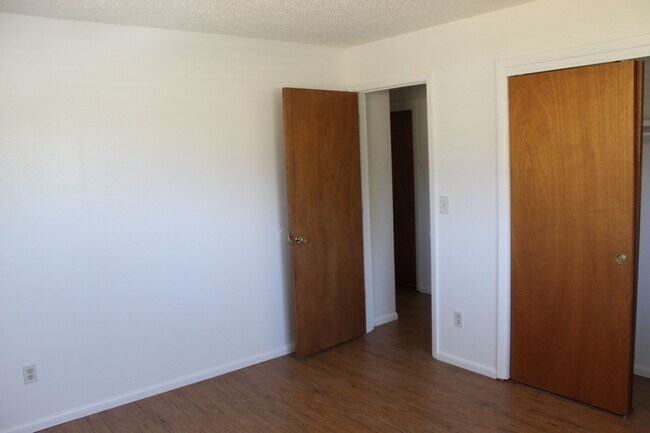 Building Photo - 6520 Climax Ave