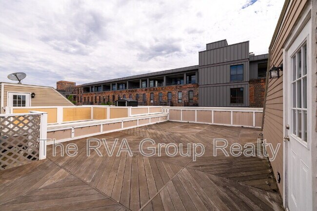 Building Photo - 114 Cedar Works Row