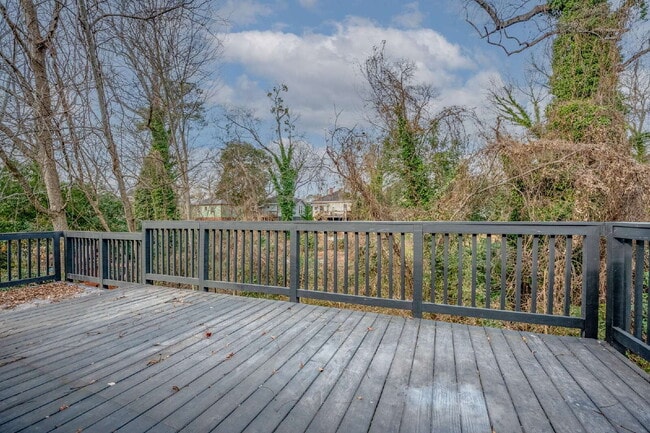 Building Photo - Beautiful 3-Bedroom, 2-Bath Bungalow with ...