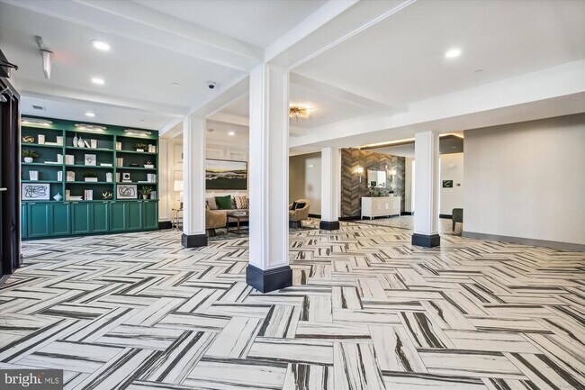 Building Photo - 10755 Fairgrounds Dr