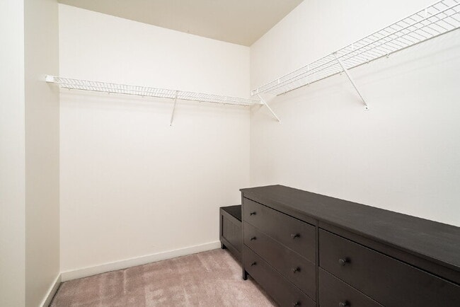 Building Photo - 23120 SE Black Nugget Rd