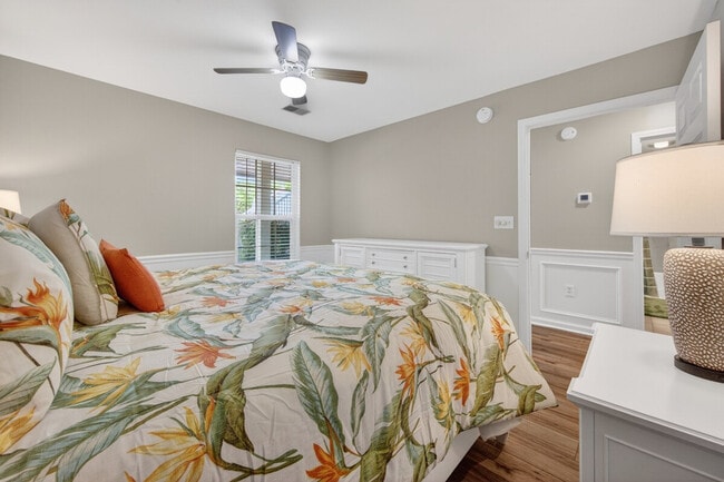 Building Photo - 641 Blue Stem Dr