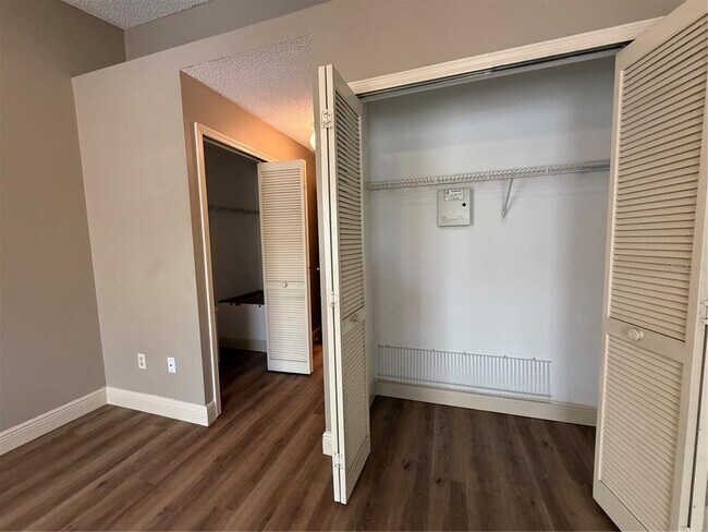 Building Photo - 2201 Fletchers Point Cir