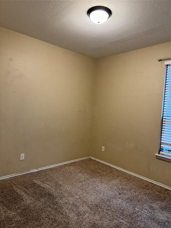 Building Photo - 14709 Fairland Drive