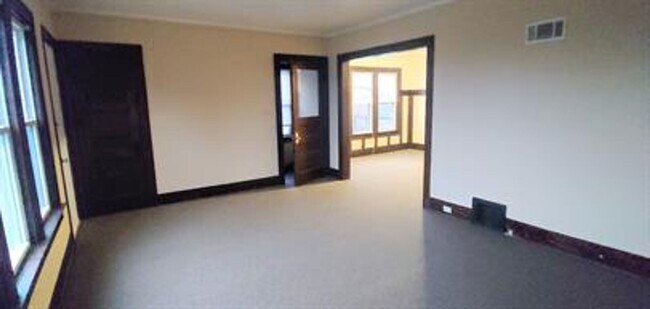 Building Photo - 1425-27 North 47th Street