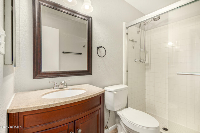 Building Photo - 425 W Pebble Beach Dr