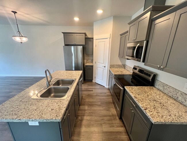 Building Photo - 199 Mellecker Way