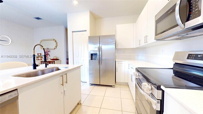 Building Photo - 17910 SW 359 Ter