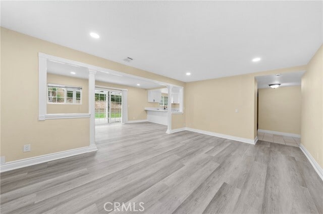 Building Photo - 2933 E Levelglen Dr