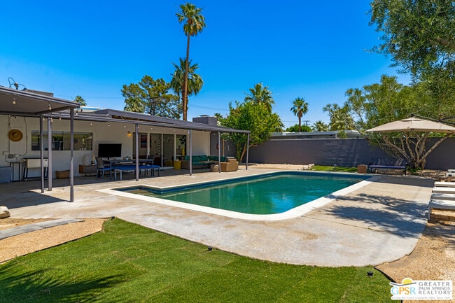 Primary Photo - 1405 E Tachevah Dr