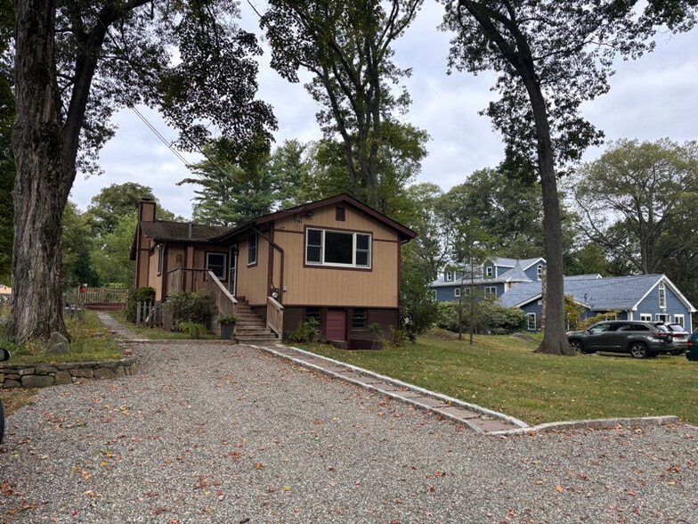 Building Photo - 3079 Maqua Pl