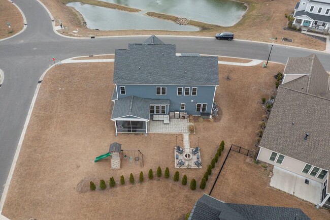 Building Photo - Exquisite 4 Bedroom/4 bath home in the Wyn...