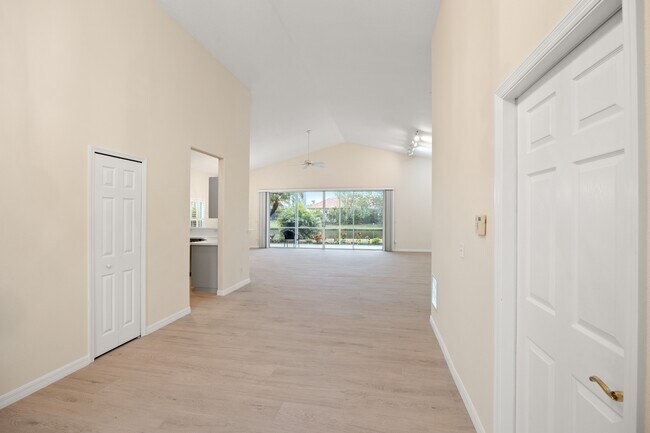Building Photo - 6234 Sturbridge Ct