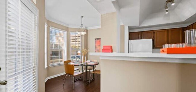 Building Photo - 2 bedroom in Houston TX 77030