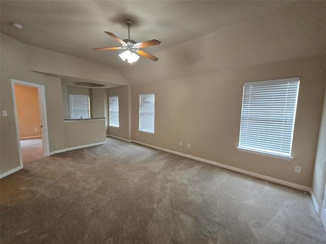 Building Photo - 687 Morgan Dr