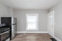 Building Photo - 115 E Foraker St