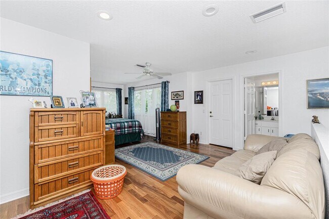 Building Photo - 202 George Rd SE