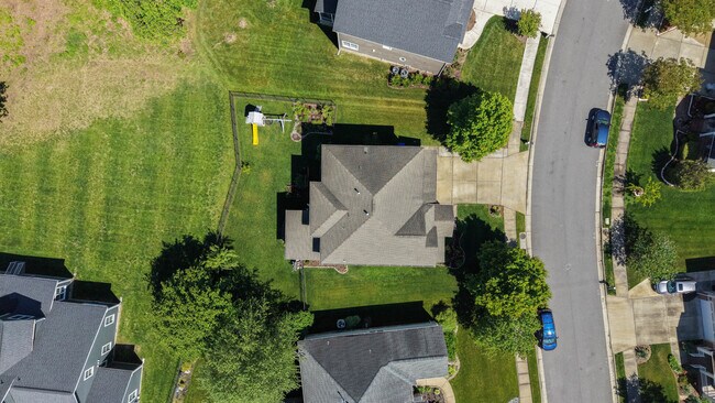 Building Photo - 3418 Raintree Cir
