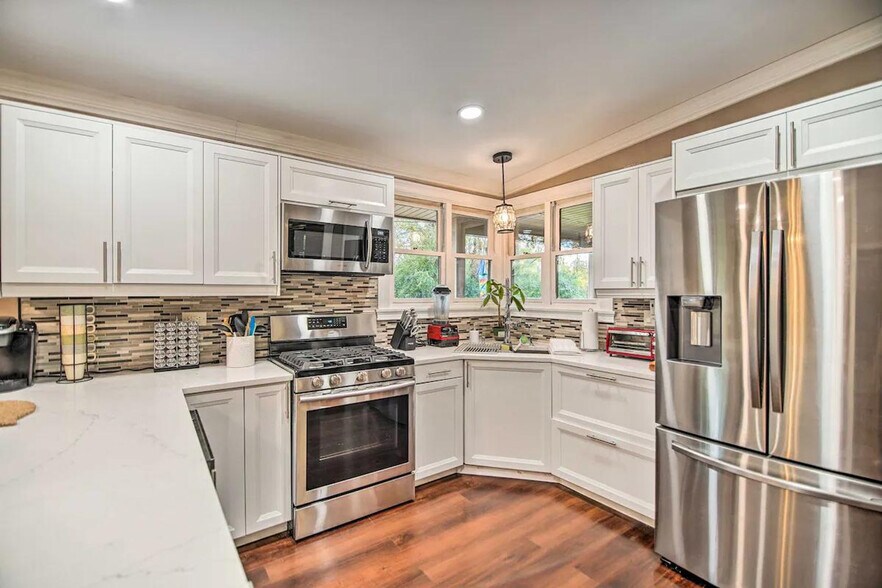 Building Photo - 1003 N Rd