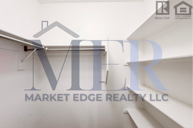 Building Photo - 4Bed/2.5Bath Home at Deer Valley Rd/67th Ave! $399 MOVE-IN SPECIAL! Ready for Immediate Move-In!