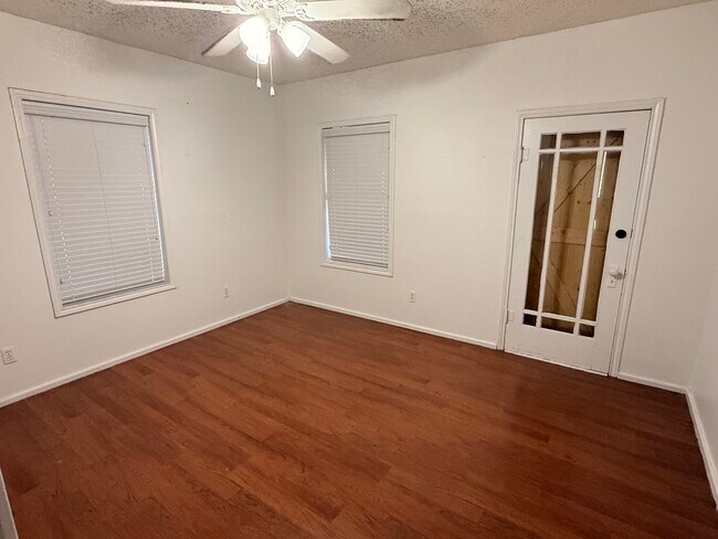 Building Photo - 1111 S Interurban St