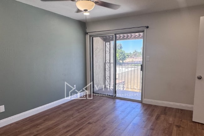 Building Photo - 930 Olive Dr