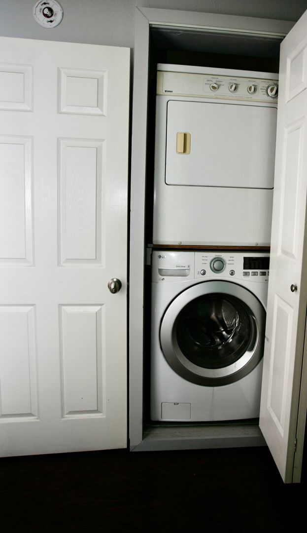 Building Photo - Available Now 2Br 1 Ba Condo with 1c garage
