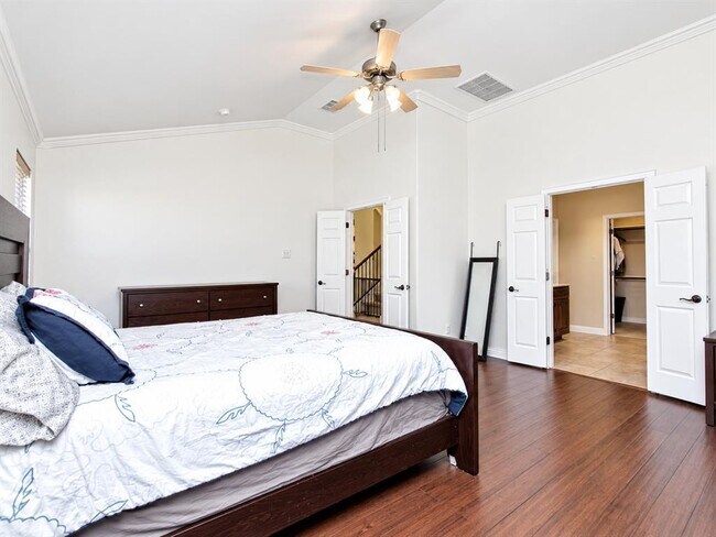 Building Photo - 1802 Greenside Trail