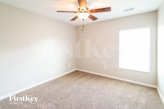 Building Photo - 406 Mountain Laurel Cir