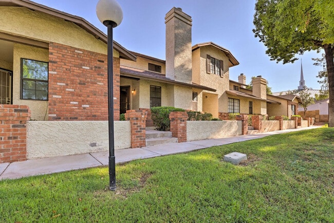 Building Photo - 170 E Guadalupe Rd