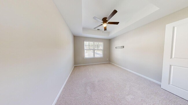 Building Photo - Large Home in The Preserve