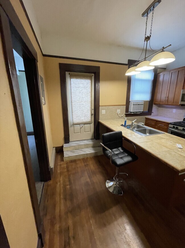 Building Photo - Sunflower Estate LLC