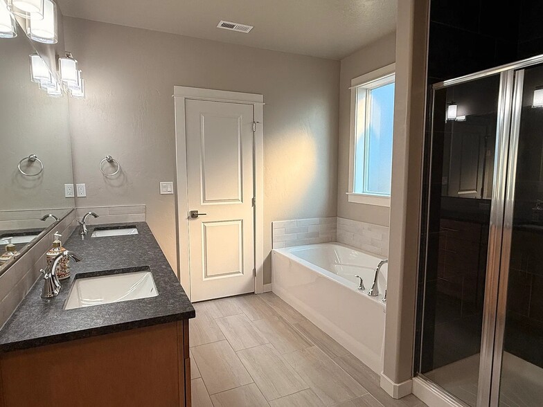 Building Photo - 10668 W Royal Fern Ct