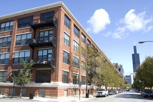 Building Photo - 1040 W Adams St