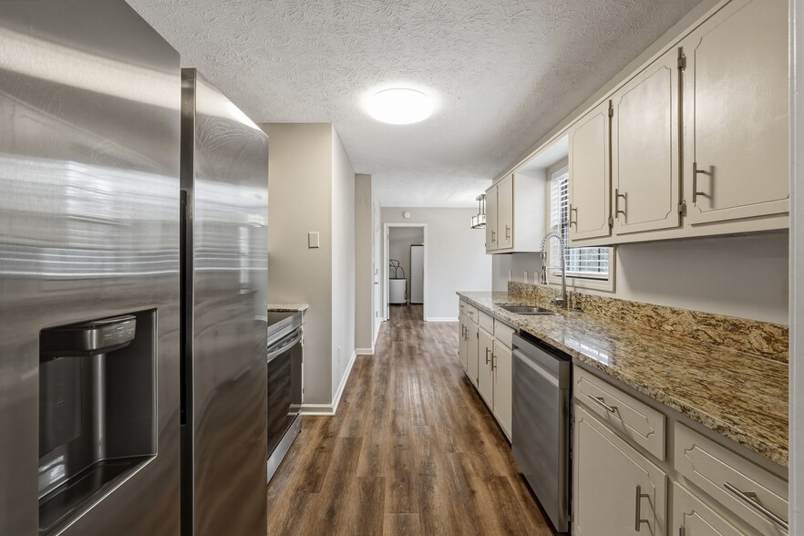 Galley Kitchen - 4357 Marjorie Road Southwest