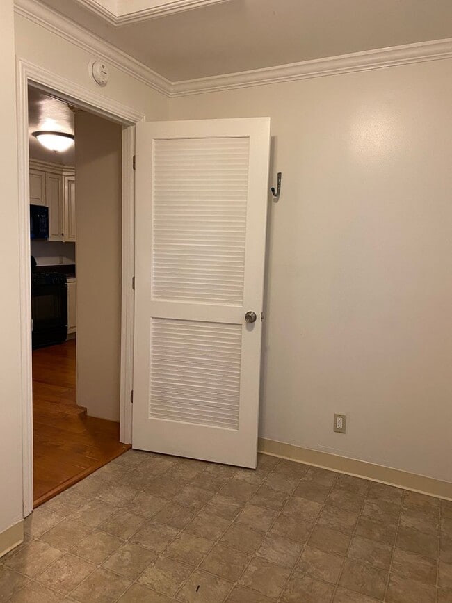 Building Photo - Two bedroom one bath home walking distance to beach and Naval Postgraduate School