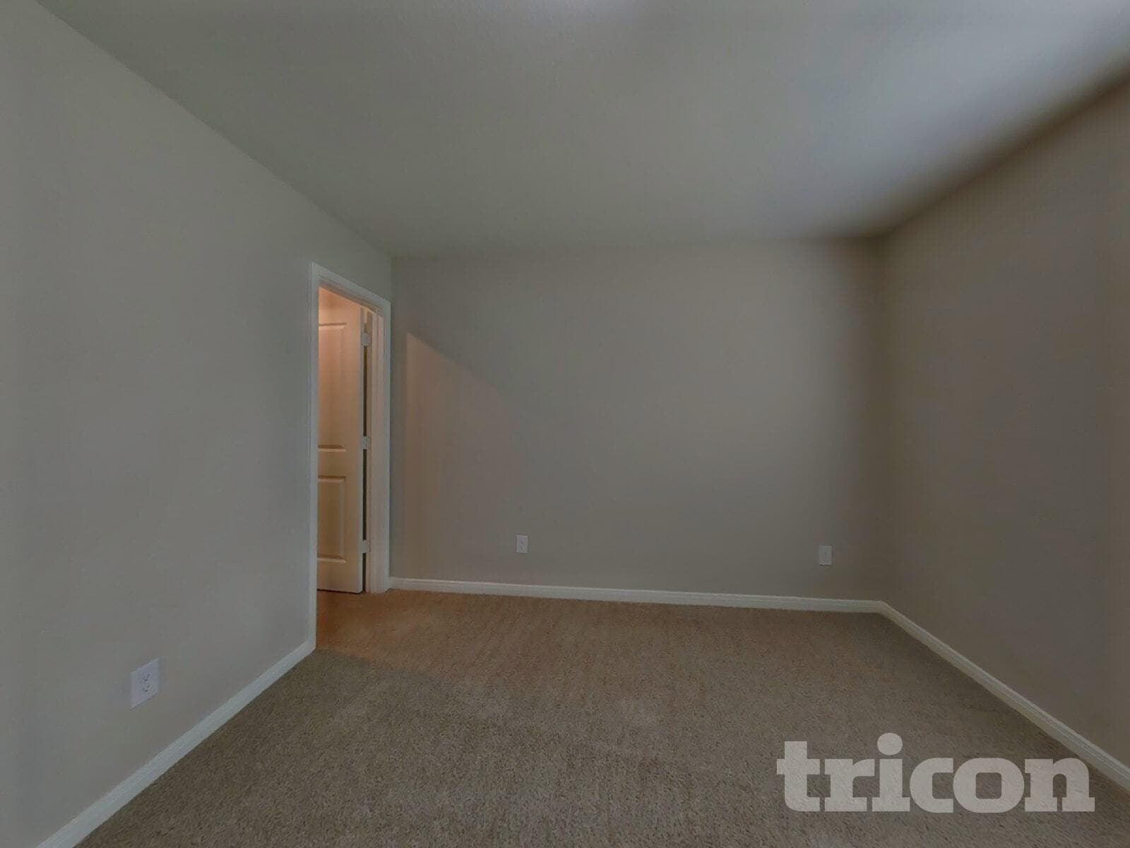 Building Photo - 10122 Cerritos dr