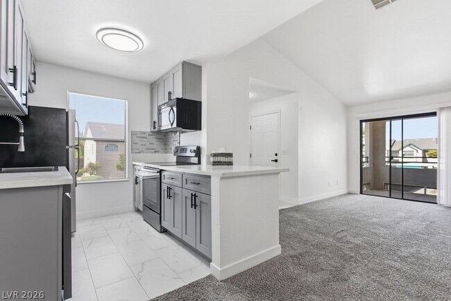 Building Photo - 5121 S Lindell Rd