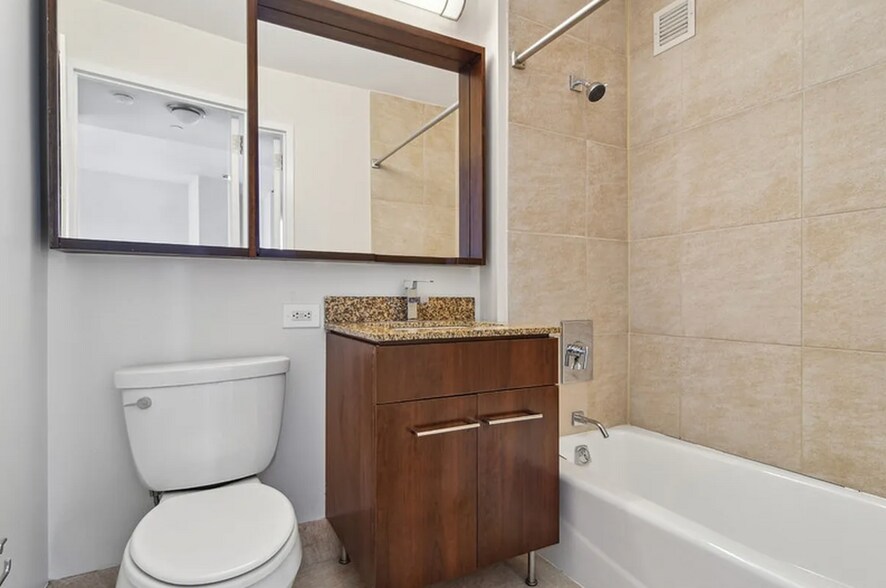 Building Photo - 152 E 38th St
