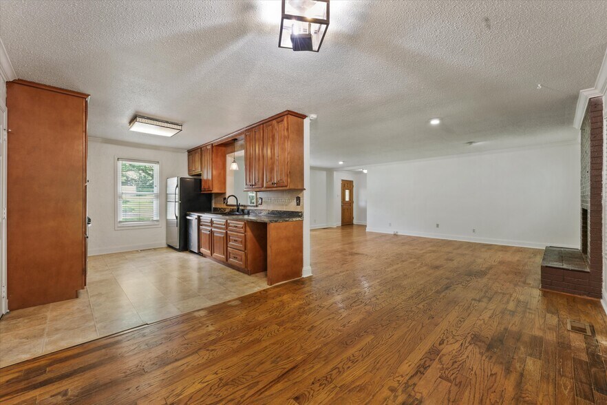 Building Photo - 1321 Wilton Ln