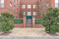 Building Photo - 580 S Main St