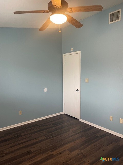 Building Photo - 510 Kellys Way