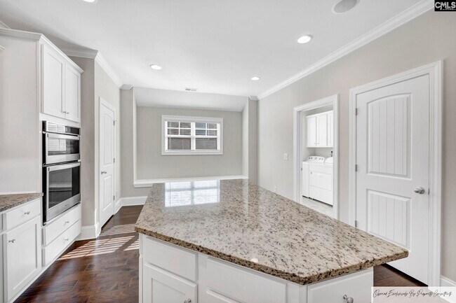 Building Photo - 320 Berlandier Ln